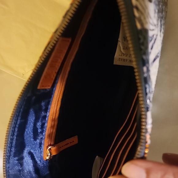 HOBO Wallet Wristlets Orange Blossom - Picture 4 of 6